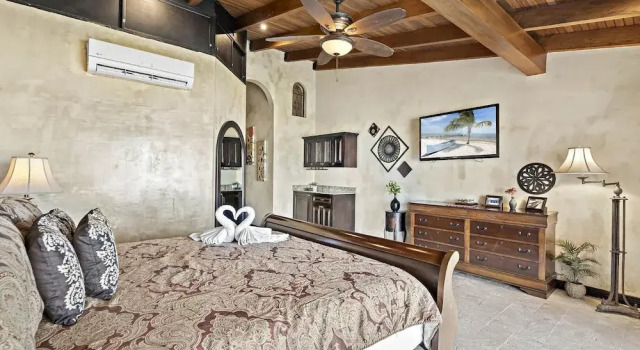 Номер Standard Upscale Two-Bedroom Condo in Playa Flamingo with Beautiful Oceanfront Views