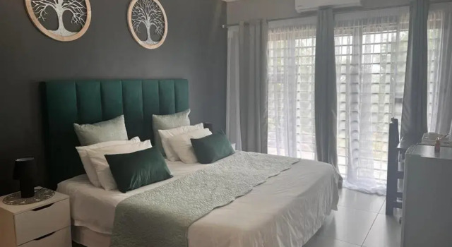 KwaSiya Guest House, Забронировать Гостевой дом Гостевые дома Мбомбела, Гостевой дом