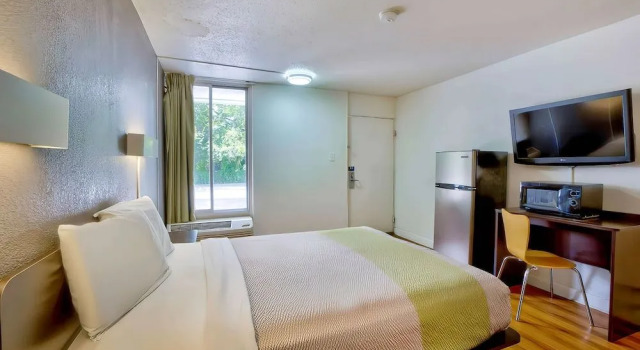 Studio 6 Gainesville, FL, Boek Mini-hotel Gainesville Florida, in de buurt van Splitz