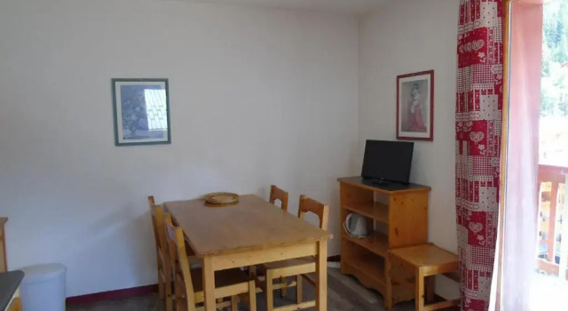 Appartement Valfréjus, 2 pièces, 6 personnes - FR-1-561-18