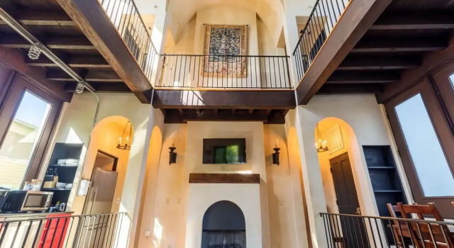 Perfect Location in Downtown Charleston