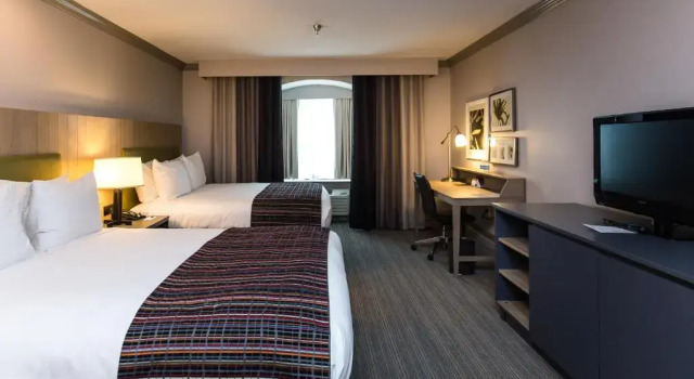 Четырёхместный люкс Country Inn & Suites by Radisson, Metairie New Orleans , LA