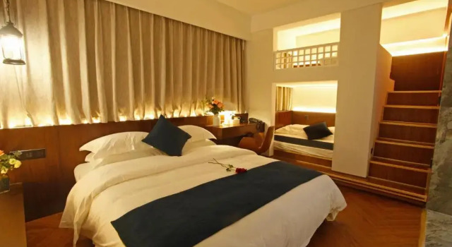 Номер Deluxe Riverside Peak Lodge Zhangjiajie Wulingyuan National Park