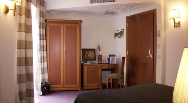 J Maluni City Hotel, Забронировать Отель Отели Рима 4 звезды, рядом с Verano Cemetery, 4*