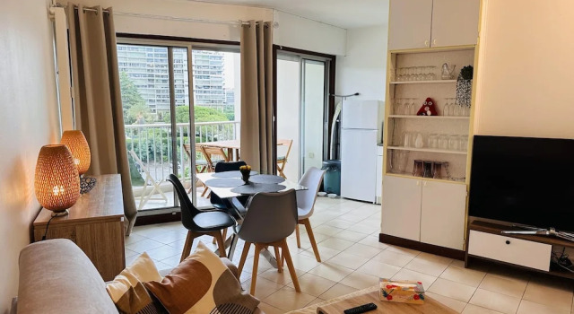 Studio With a Shared Pool Near the Beaches - 2244