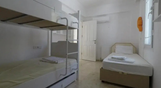 Villa mücvher, Book Villa Hotels in Yesiluzumlu with Parking, Parking