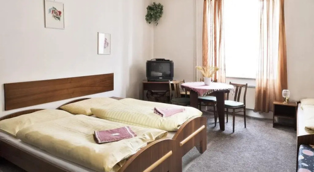Hotel Beseda, Rezerwuj Hotel Kraliky Kraj pardubicki