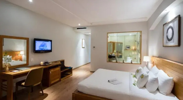 Номер Standard Silverland Yen Hotel