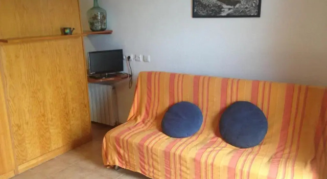 Студия Apartaments Fontalba