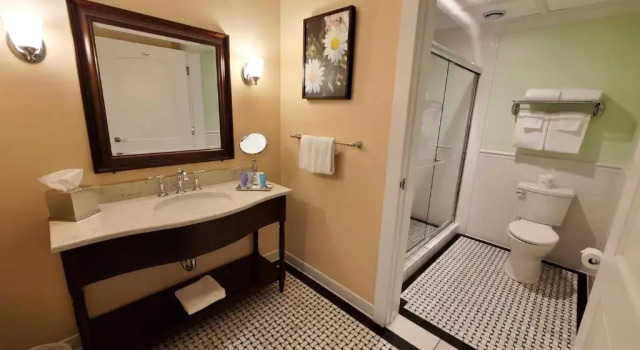 Четырёхместный номер Deluxe Mills Park Hotel