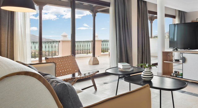 Полулюкс The Level at Meliá Villaitana
