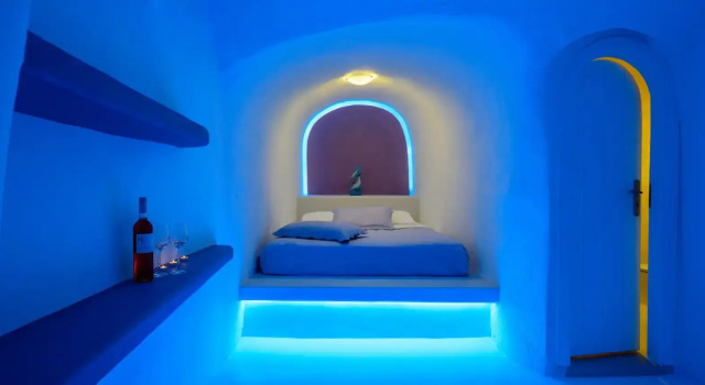 Двухместный люкс Absolute Cave с видом на Кальдеру, море и закат Abyssanto Suites and Spa