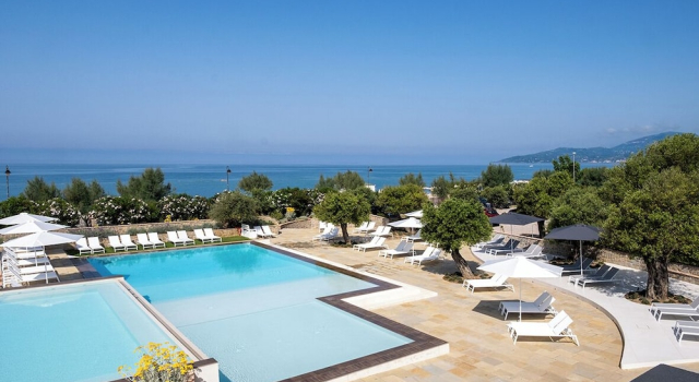 OLIVETO A MARE - Suite & Apartment, Buchen Sie Ferienwohnung Hotels in Ascea mit Pool, Schwimmbad