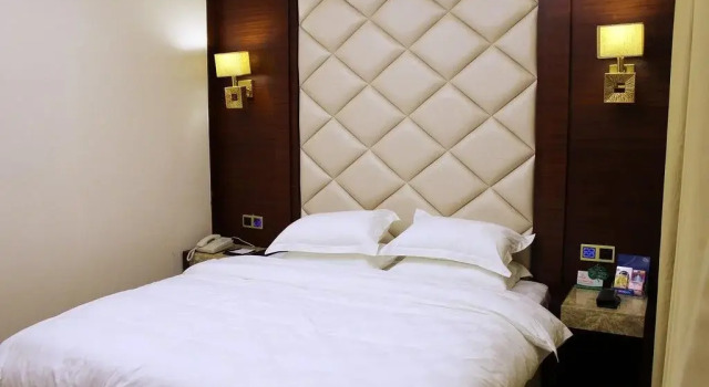 Xinte Hengtai Hotel, Rezervovat Hotel Hotely v Guangdong s bazénem, Bazén