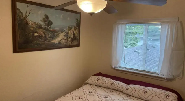 Loft , boat dock, 2 bedrooms , pet friendly, Prenota Hotel Hotel a Missouri con parcheggio, Parcheggio