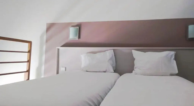 Трёхместный номер Standard Hôtel Lile Du Saussay