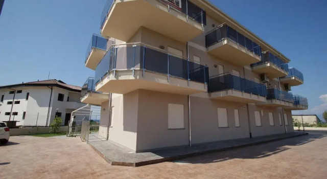 Residence Laguna Lucente, Varaa Hotelli Briatico Calabria