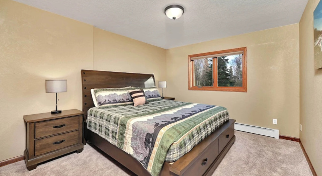 Kenai Vacation Rental w/ Volcano Views & Decks!, Rezerwuj Hotel Kenai 