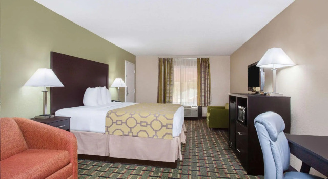 Двухместный люкс Baymont by Wyndham Lake City I-75