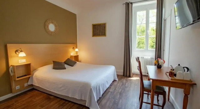 Двухместный номер Standard Hostellerie du Parc