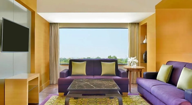Полулюкс Courtyard by Marriott Chennai