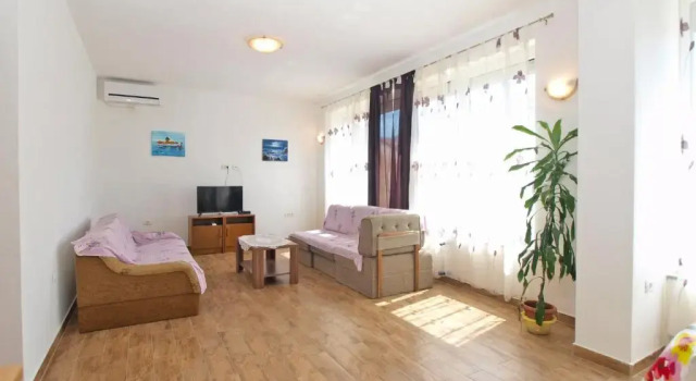 Apartment 1359