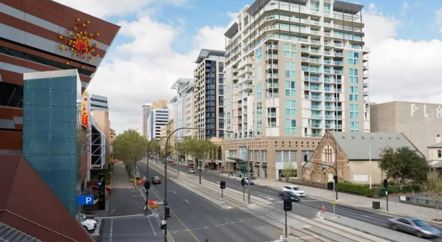 Апартаменты Embassy apartment North Terrace.
