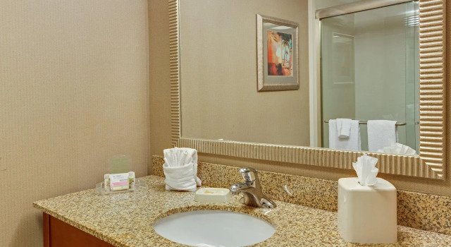 Номер Standard Crowne Plaza Ft Myers Gulf Coast by IHG