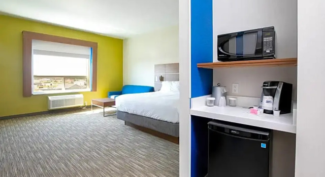 Номер Business Holiday Inn Express - Lethbridge Southeast by IHG