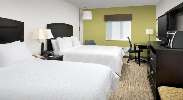 Четырёхместный номер Standard Holiday Inn Express Boston - Saugus by IHG