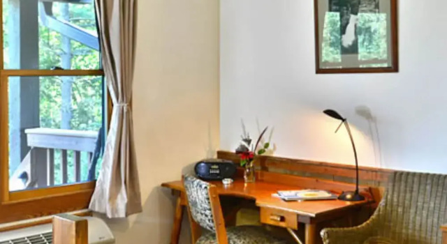Bent Creek Lodge Bed & Breakfast, Prenota Bed & breakfast Arden Appalachi