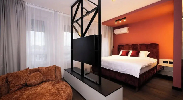 Kron, Prenota Bed & breakfast Novi Sad Vojvodina