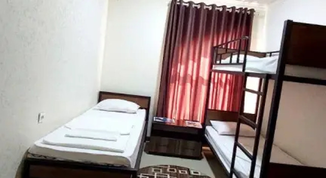 Standard Kolmen hengen huone ADRAS Hostel