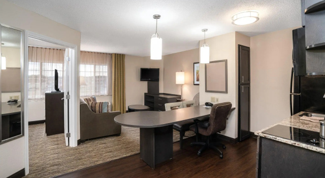 Двухместный люкс c 1 комнатой Candlewood Suites Hopewell - Fort Lee by IHG