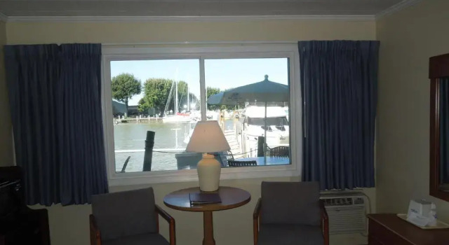 Americas Best Value Inn, Buchen Sie Hotel Port Clinton Ohio