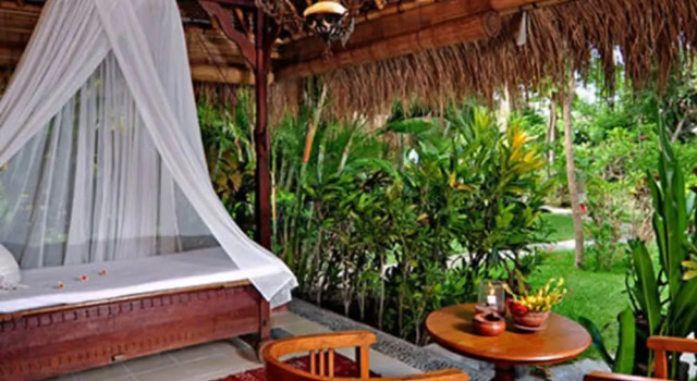 Бунгало Deluxe c 1 комнатой с балконом Taman Selini Wahana Beach Resort