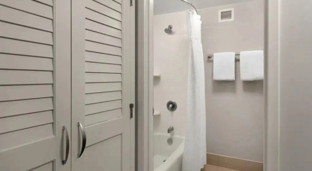 Одноместный люкс c 1 комнатой Courtyard by Marriott Portland Beaverton