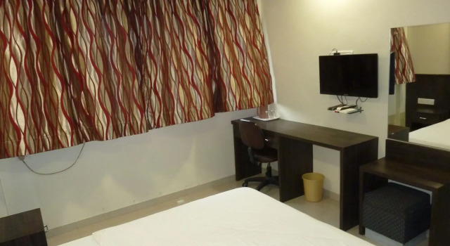 Hotel City Point, Забронировать Отель Отели штата Махараштры с завтраком, Завтраки