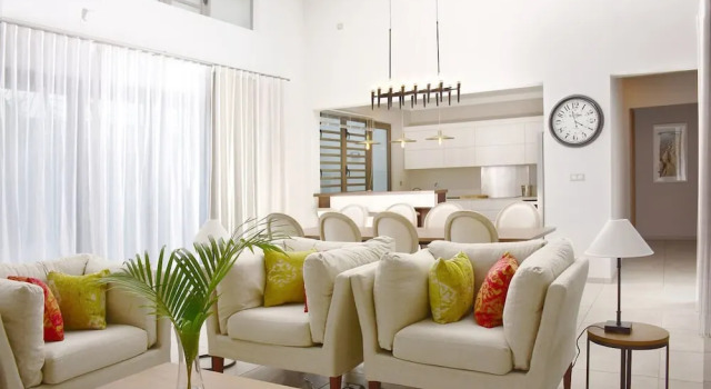 Royal Park Villa De Luxe 3 Chambres, Rezervovat Vila Hotely v Balaclava s parkováním, Parkování