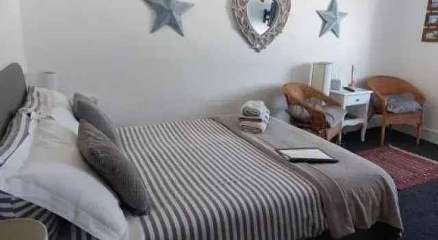 Beachcomber B&B, Забронировать Отель «постель и завтрак» Отели Тенби 3 звезды, рядом с Castle Hill, 3*
