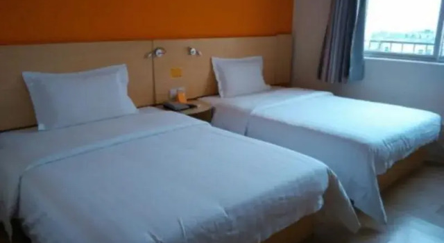 7 Days Inn Xiangyang Railway Station Branch