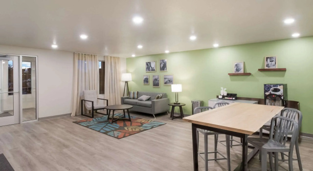 WoodSpring Suites Mesa Chandler, Забронировать Отель Чандлер 