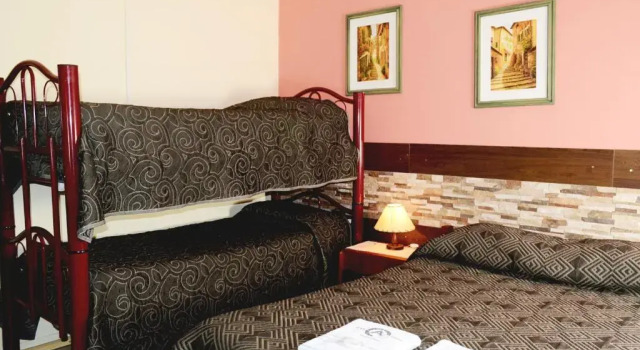 Четырёхместный номер Deluxe Hotel A Mi Gente