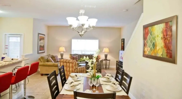 2931 Banana Palm Road 5 Bedroom Townhouse by Redawning, Buchen Sie Ferienhaus Hotels in Four Corners mit Pool, Schwimmbad