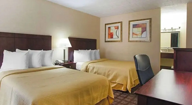 Четырёхместный номер Standard Quality Inn Pottstown