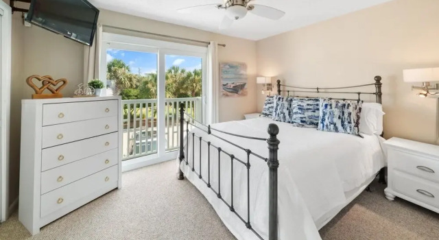 Sol And Sea 2 Bedroom Townhouse by RedAwning