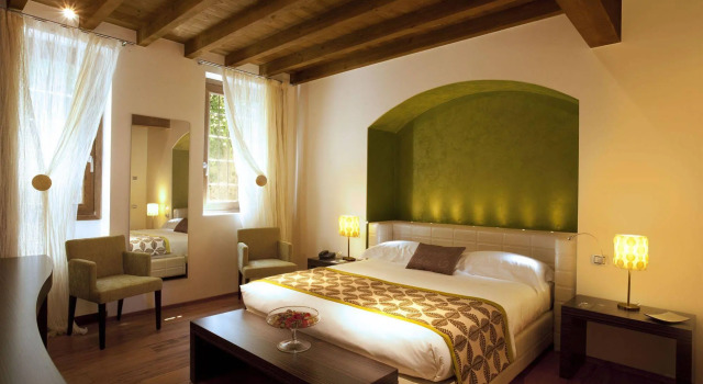 1711 Luxury Guest House, Book Guesthouse Calco Lombardy