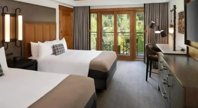 Luxury Hotel Room With 2 Queen Beds In Lionshead Village, Забронировать Отель СПА-отели Вейл, SPA-услуги