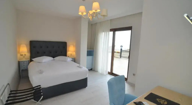 Номер Standard с видом на озеро Motali Life Hotel