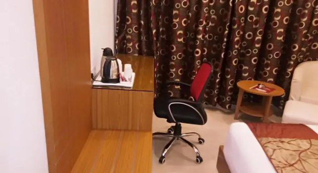 Hotel Suktara International, Prenota Hotel Hotel economici a Siliguri